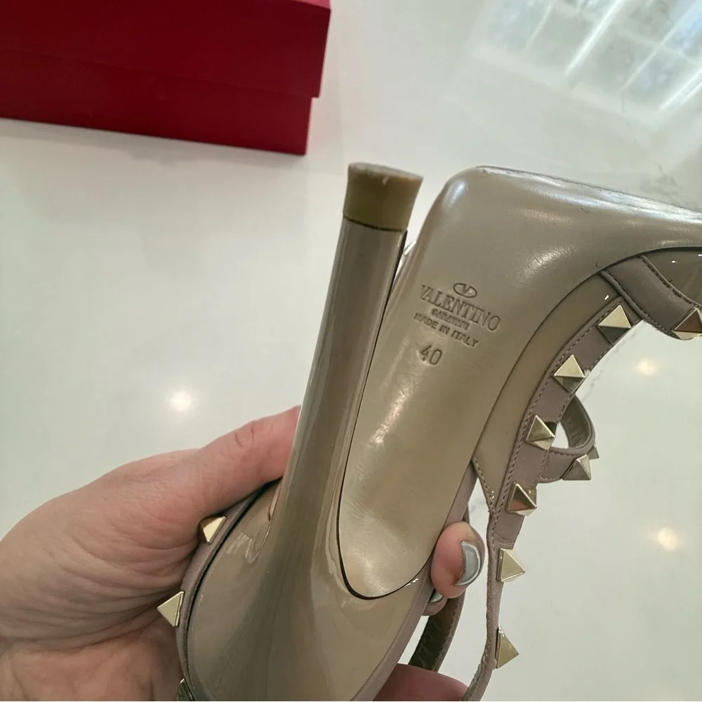 Valentino Garavino Rockstud Nude sling back 100m Heels EU 40